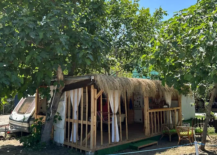 каравана бамбоо Campsite Sozopol